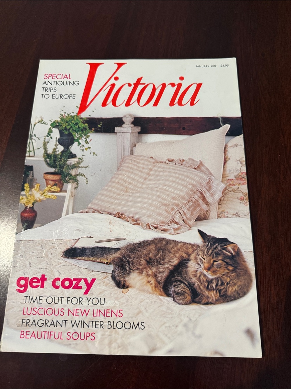 Victoria Magazine January 2001 Vintage Collectible.  Out of print